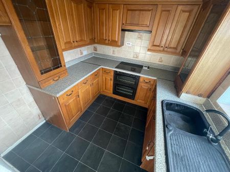 3 bedroom terraced house to rent - Photo 5