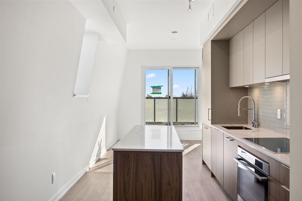 For Lease - 863 St. Clair Avenue Unit# 405, Toronto, Ontario - Photo 1