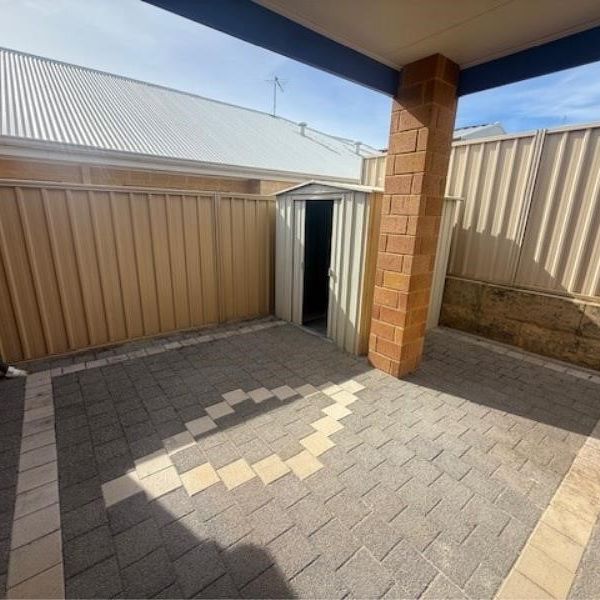 47 Serventy Cres, Hammond Park - Photo 1