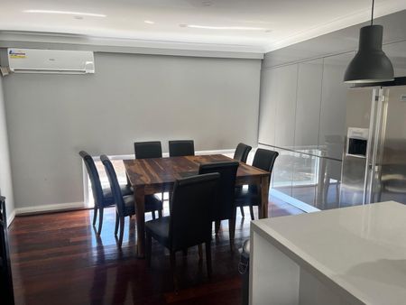 Petersham - Photo 4