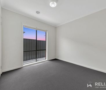 Modern Family Home !!! - Photo 3