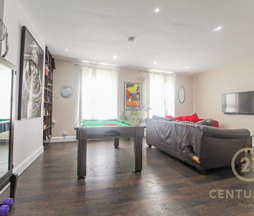 4 bedroom apartment to rent - Photo 5