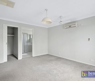 Comfort and Convenience in Strathdale - Photo 6