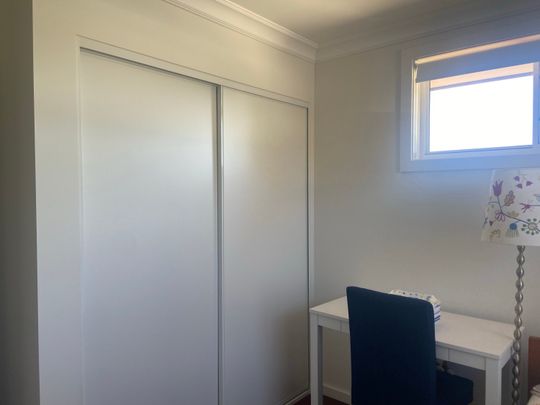 Earlwood - Photo 1