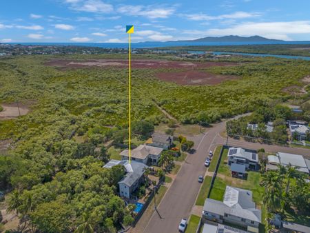 36 Putt Street, Railway Estate - Photo 2