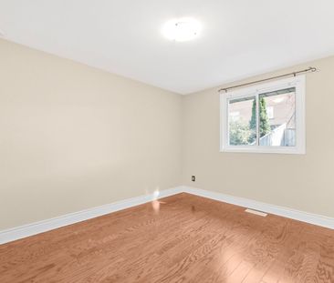 For Lease - 228 Penn Avenue Unit# Main, Newmarket, Ontario - Photo 5