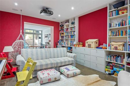 4 bedroom terraced house to rent - Photo 4