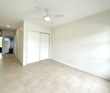 2/4 Goadsby Street, Cameron Park - Photo 2