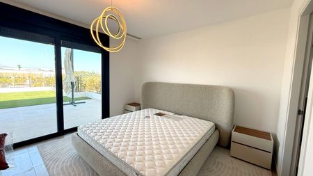 Piso de alquiler en Calle Dunas de Casasola, 9e, Atalaya - Isdabe - Photo 3