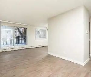 METRO PARK PLACE — 2 bdrm, 2 LEVELS - Photo 2