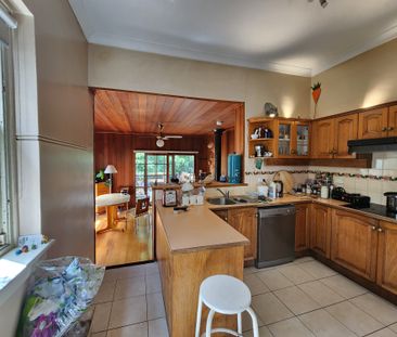 Flemington - Photo 2