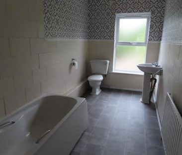2 bed Terraced House, - Photo 5