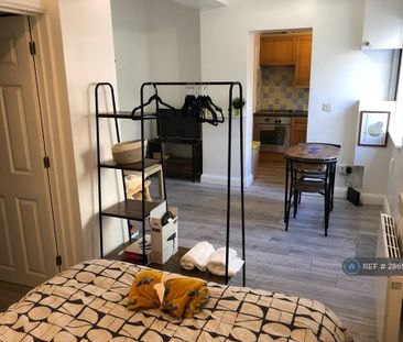 Studio to rent - Photo 4