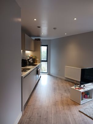 1 Bed Flat, Cross Green Lane, LS9 - Photo 1
