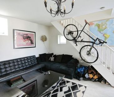 2 bedroom end of terrace house to rent - Photo 3