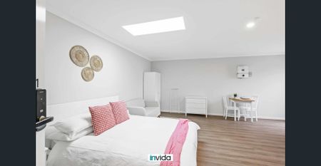 Spacious Ensuite Room I Utilities Included I From $300 p/w - Photo 3