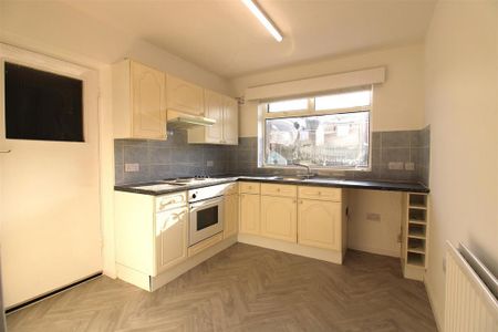 2 bedroom bungalow to rent - Photo 4