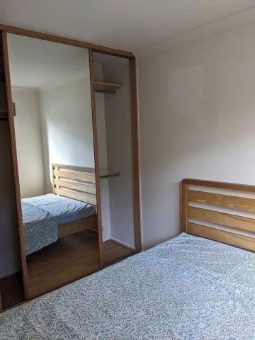 3 Bed Semi-Detached House, St. Georges Avenue, E7 - Photo 4