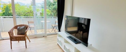 Modernes Wohnen mit Garten – Stilvoll möblierte 2-Zimmerwohnung in zentraler Lage Nürnbergs - Photo 1