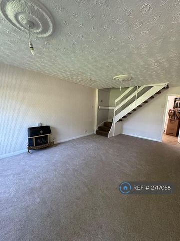 2 bedroom terraced house to rent - Photo 2