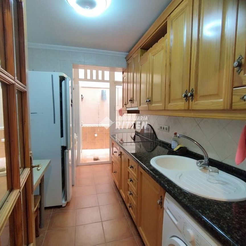 Piso de alquiler en Calle Pintor Balaca, 17, Alameda - Photo 1