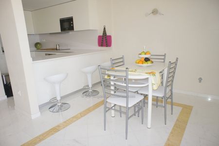Elegantes apartamento con una fantástica terraza en la mejor zona de La Paz, cerca del Jardín Botánico - Photo 2