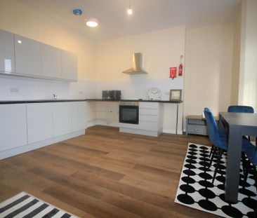 2 bedroom terraced house to rent - Photo 3