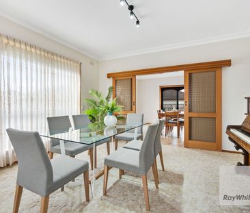 large family home in a perfect location - Photo 5