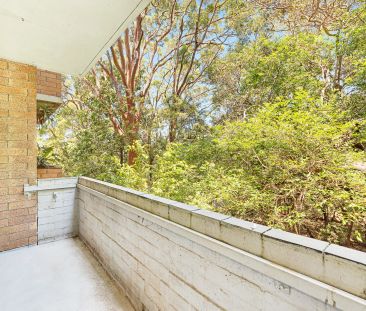 Stylishly Renovated Two-Bedroom Apartment in Heart of Lane Cove - Photo 2