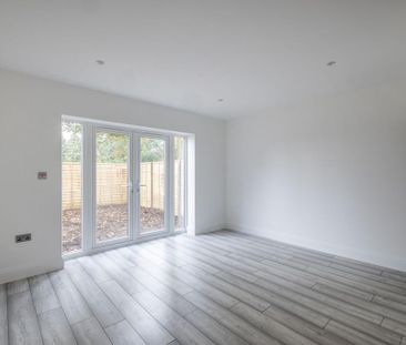 3 bedroom semi-detached house to rent - Photo 1