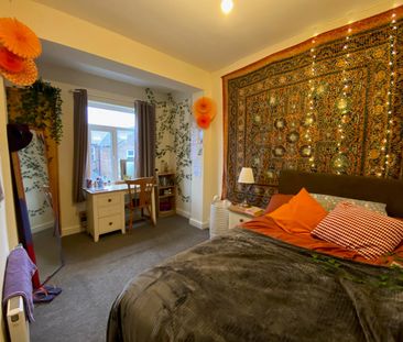 5 Bed Terraced House, Mabfield Road, M14 - Photo 2