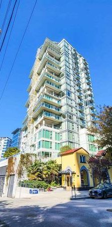 Amazing Studio Suite in the high rise building in English Bay West End - Photo 1