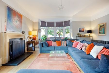 5 bedroom semi-detached house to rent - Photo 4