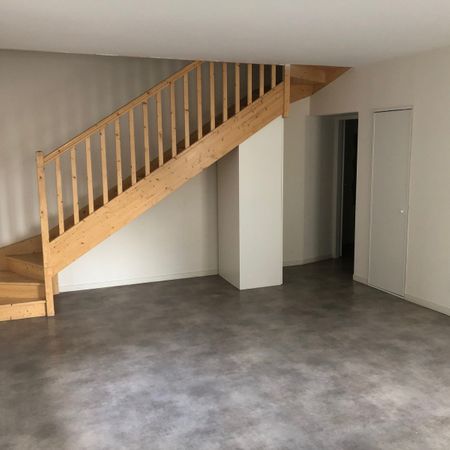 4 PIECES – CHAMBERY CENTRE - Photo 4