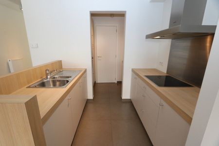 Ongemeubeld - Prachtig woonappartement (120m²) met staanplaats in het gebouw, nabij de Lippenslaan. - Foto 3