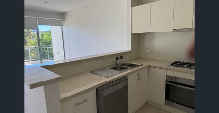 Centrally located - Photo 2