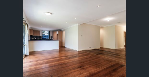 Delightful unit!! - Photo 1