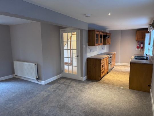 3 bedroom House To Let - Photo 1