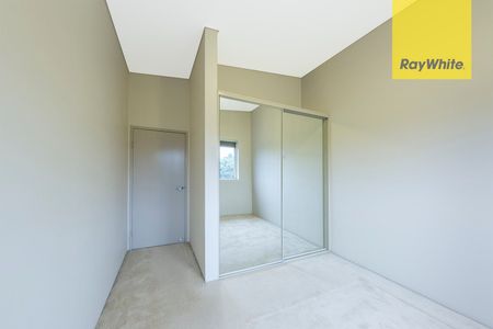 WELL MAINTAINED TRIPLEX! - Photo 3