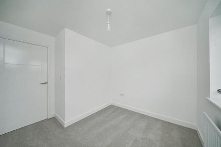 3 bedroom detached house to rent - Photo 3
