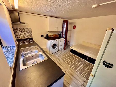 1 Bed Flat, Zinzan Street, RG1 - Photo 4