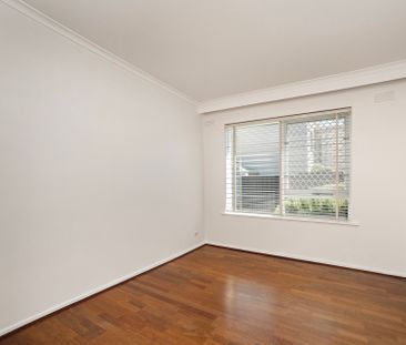 3/195 Tooronga Road, Glen Iris VIC 3146 - Apartment For Rent | Domain - Photo 3