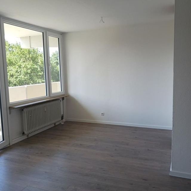 Sanierte 2-Zimmer-Wohnung mit Stellplatz im Garagenhaus in Alterlangen, St. Johann - Photo 1