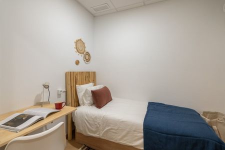 Carrer de Bailèn, Barcelona, Catalonia 08010 - Photo 5