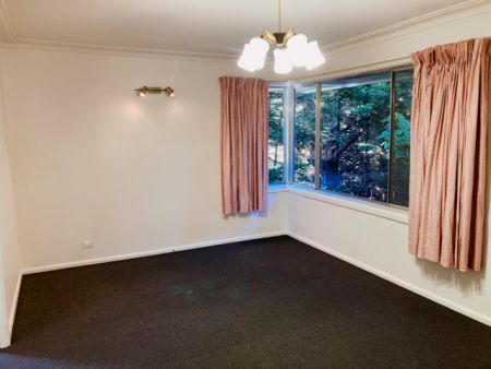 3 Bed, 1 Bath - Photo 5