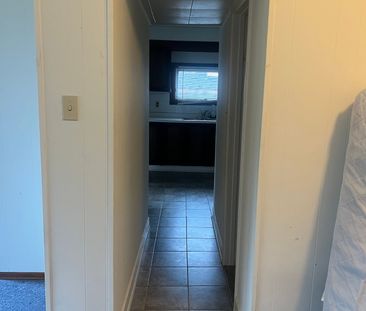For Lease - 32 Lakeview Drive Unit# 2, Hamilton, Ontario - Photo 4