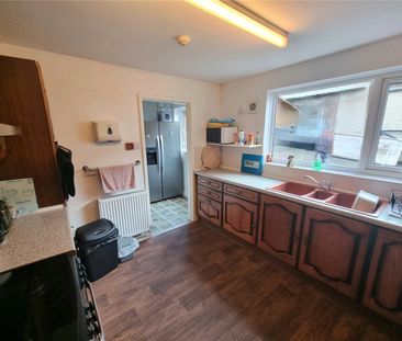 1 Bedroom House Share To Rent - Photo 4