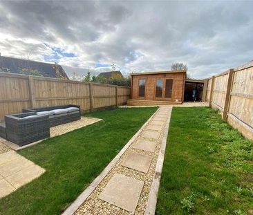 Honeycomb Vale, Chard, TA20 - Photo 3