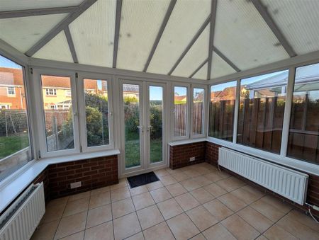 2 bedroom semi-detached house to rent - Photo 2