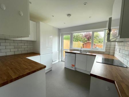 3 bedroom house to rent - Photo 3